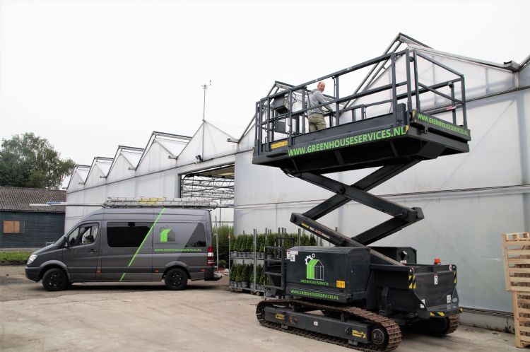 Greenhouse Services zet een ervaren monteur in Greenhouse Services zet een ervaren monteur in