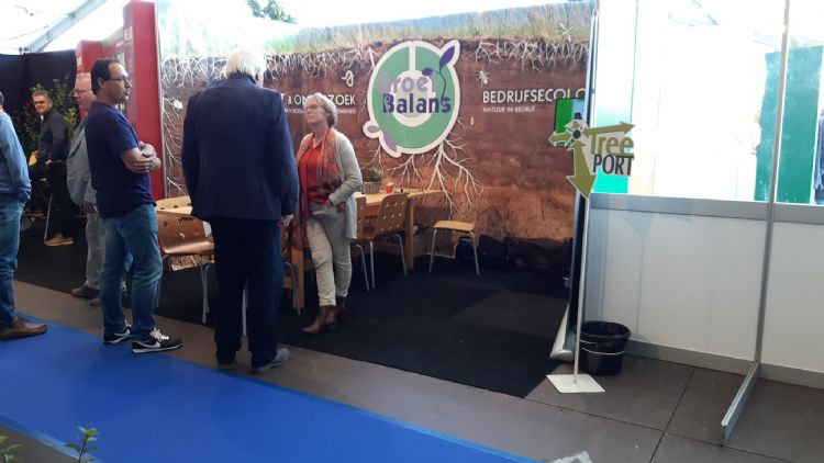 Veel aandacht voor de gezonde bodem bij Groeibalans Veel aandacht voor de gezonde bodem bij Groeibalans