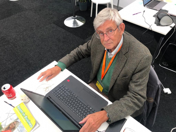 Frank van Suchtelen, pr-manager van de beurs, is blij dat de beurs dit jaar weer fysiek doorgaat. ‘Het zijn net koeien die te lang op stal hebben gestaan. Iedereen is blij dat hij weer ‘de wei in’ kan.’