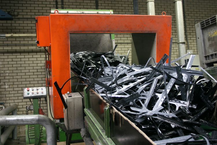 Recyclinginstallatie bij Modiform