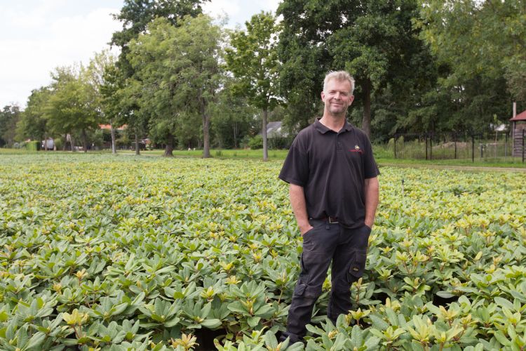  Sebastiaan Hoogenraad tussen zijn planten 