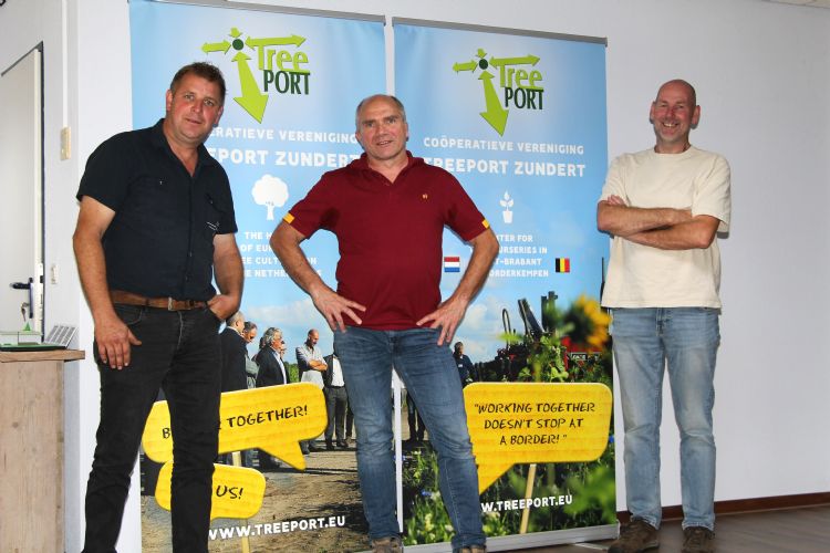 Volgens kweker John Dictus (links), manager David Bömer en adviseur René Jochems creëert Treeport waarde voor de volledige regionale boomkwekerijketen.