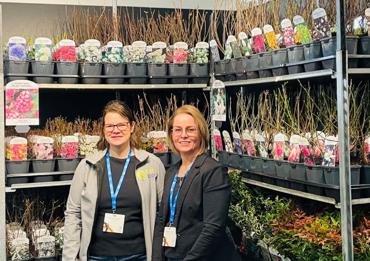 Mariëlle Gooijaars van Talentboom (l) en Mirjam van de Brand van Yuverta llo