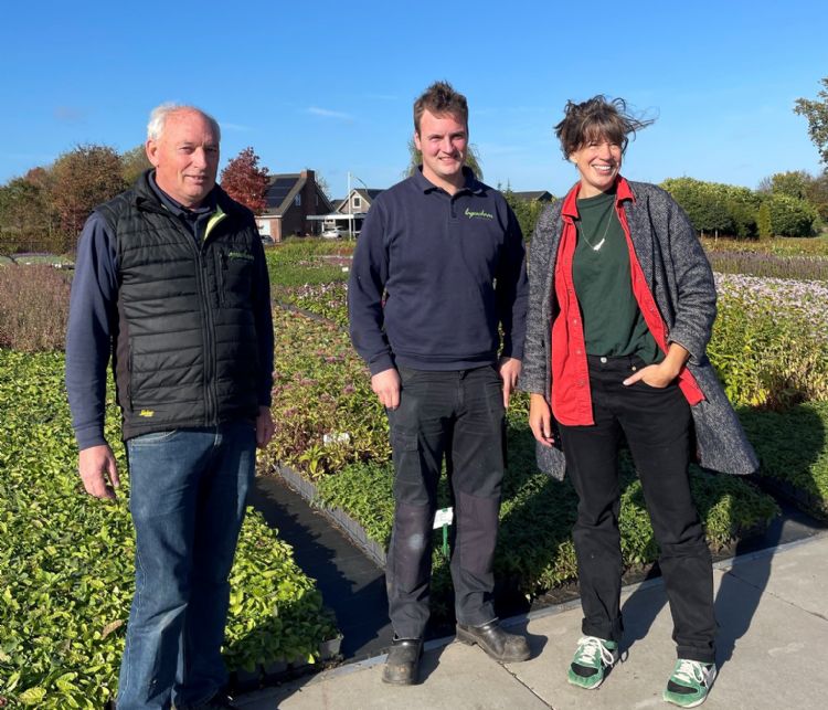 Laurens (l) en Marten Lageschaar en Liedewij Loorbach van Sprinklr (r)