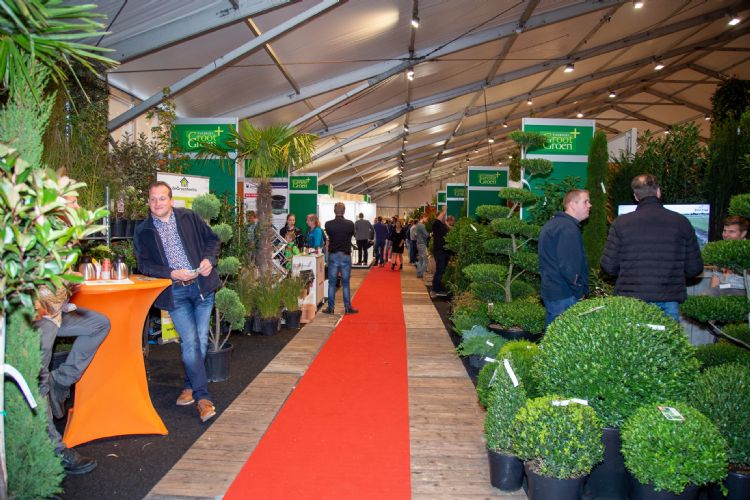 De rode route is één van de drie gesloten looproutes van de vakbeurs. Foto: GrootGroenPlus