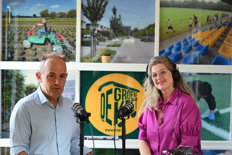 Marjolein Wieckardt tijdens de opname van haar podcast in De Groene Keet