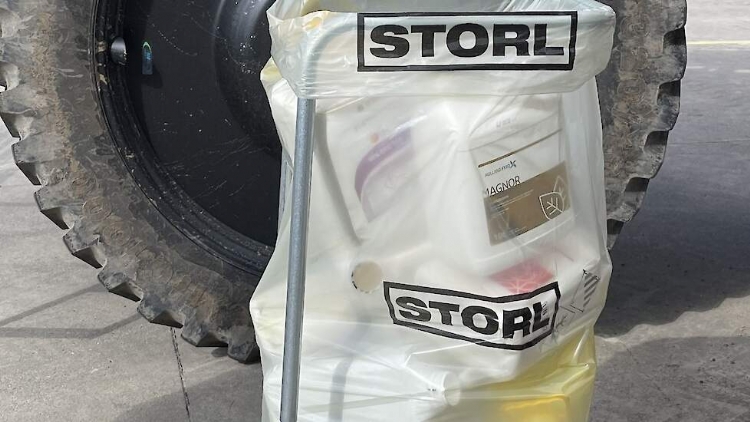 Storl inzamelingszak, foto Storl