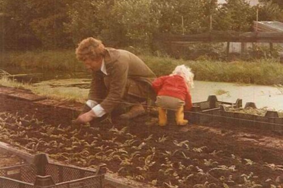 Peter Kolster met Robert-Jan op de kwekerij