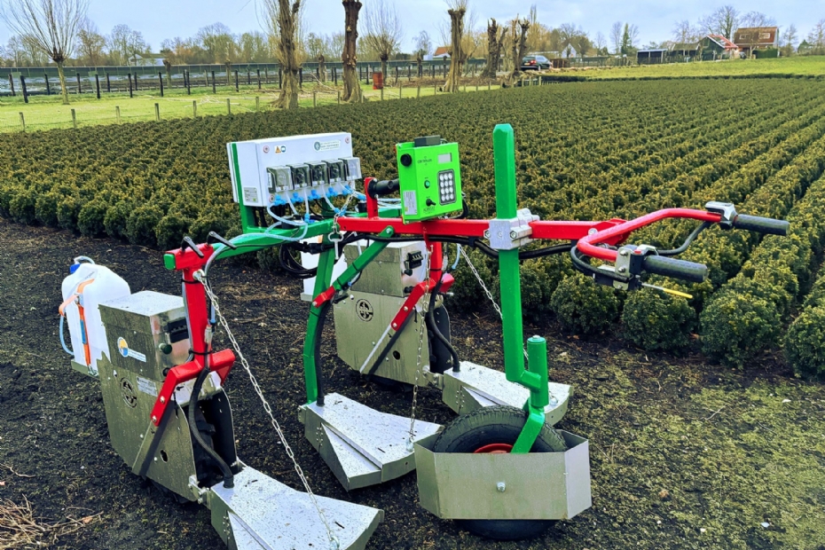 De Globus SPK04 is een van de getoonde machines