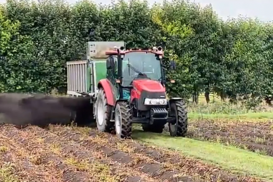 Compoststrooier van Kwekerij Op 't Hof 