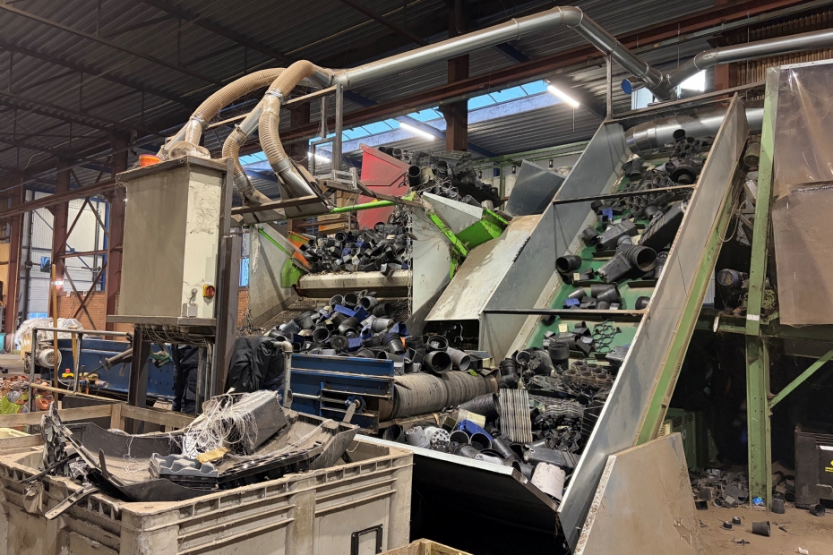 Een inkijkje achter de schermen bij Van Krimpen, waar materiaal wordt gerecycled